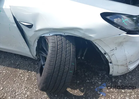 2025 Tesla Model Y Long Range Dual Motor All-Wheel Drive from USA, damaged, VIN 7SAYGDEE6SF293100